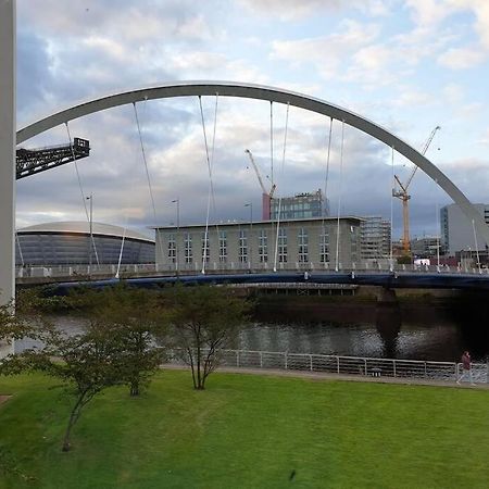 Riverview Apartment Glasgow Exteriör bild